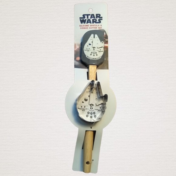 NWT - Star Wars Millennium Falcon Spatula & Cookie Cutter Set - DISNEY - Picture 1 of 2